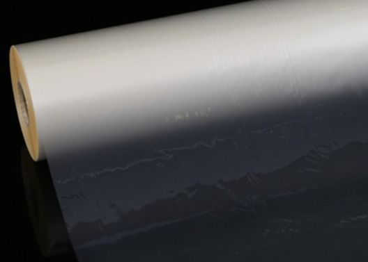 良い価格 35 マイクロン 高光輝き BOPP/PET ラミネーションフィルム 高透明性 UVスポットに適した オンライン